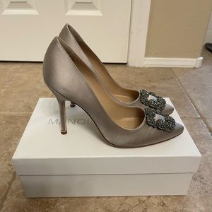 Manolo Blahnik satin Hangisi  37.5